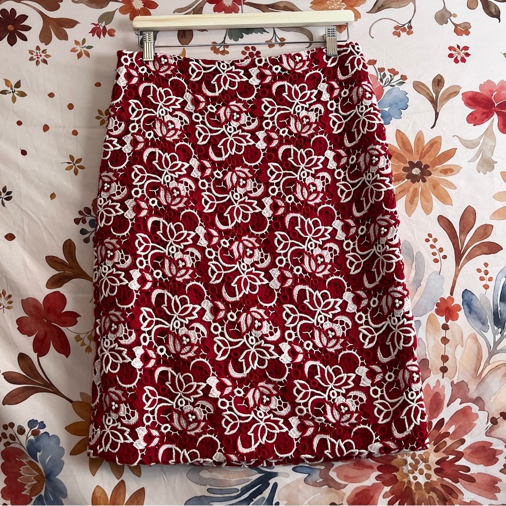 Talbots Women’s 8/10 Red White Lace Straight Office Teacher Floral Skirt